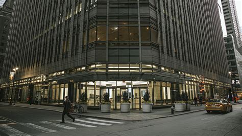 JPMorgan Settles Epstein Suit With U.S. Virgin Islands for $75 .